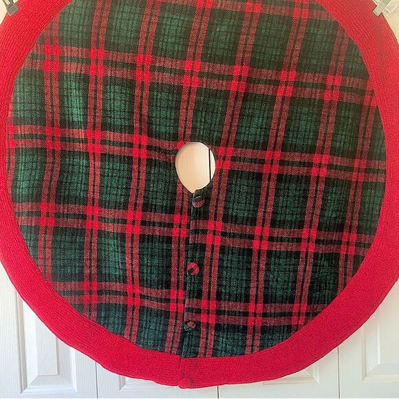 Plaid Christmas Tree Skirt Red Green 42” Circumference - Picture 2 of 7